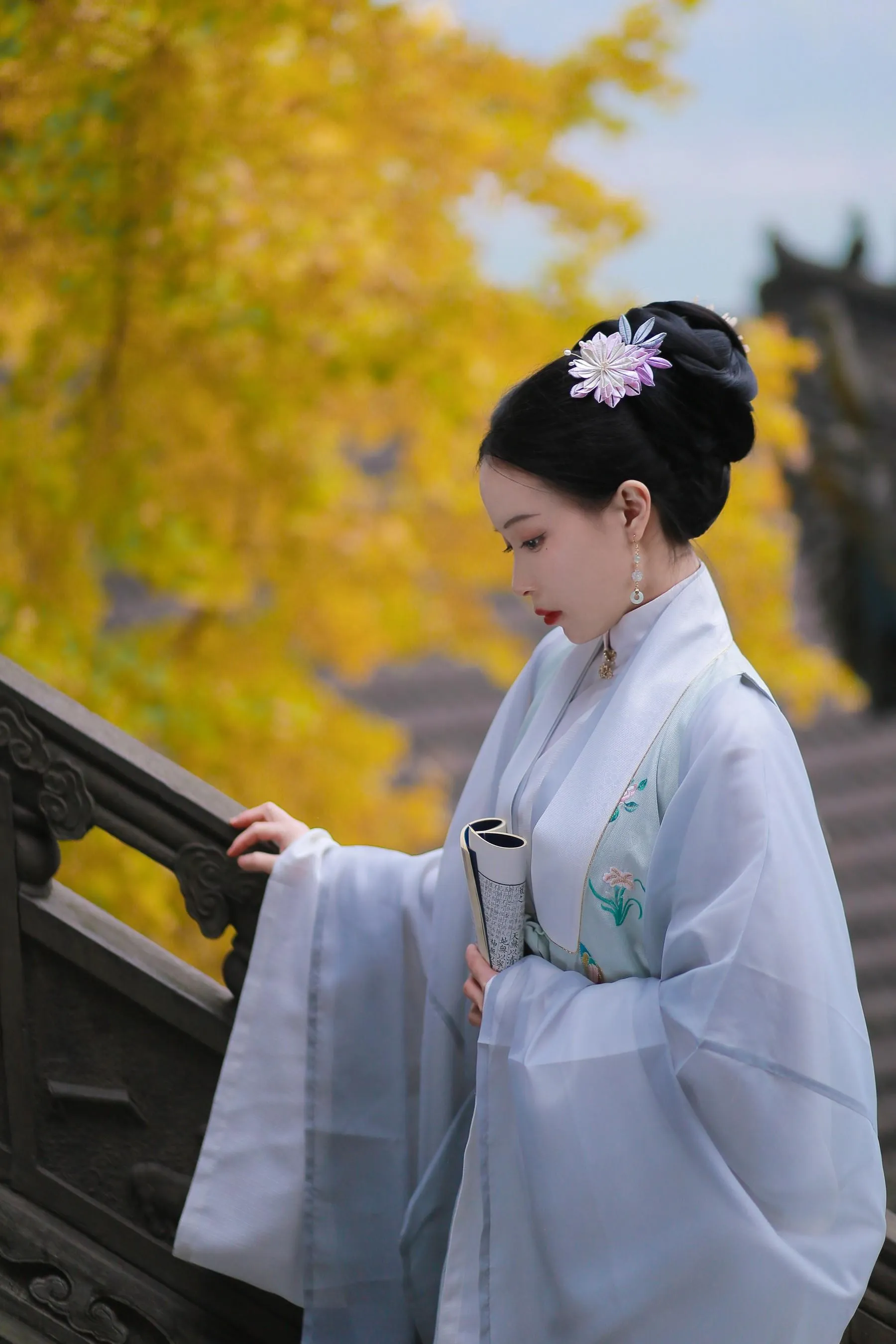 [YITUYU艺图语]2022.02.17 银杏歌 花泽阮阮 [35P]插图1